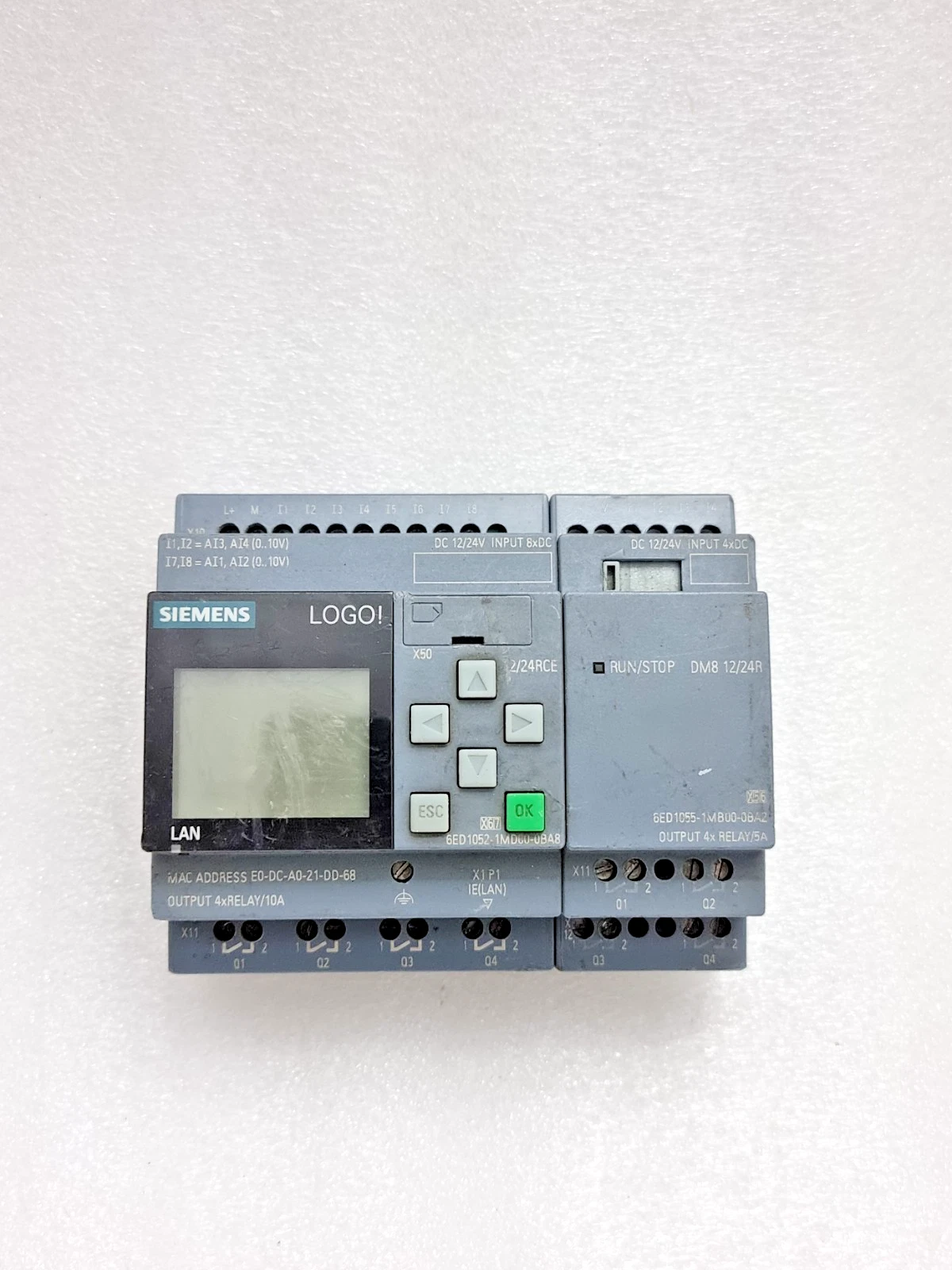 SIEMENS 6ED1052-1MD00-0BA8 LOGO 12/24RCE WITH 6ED1055-1MB00-0BA2 MODULE 12/24VDC